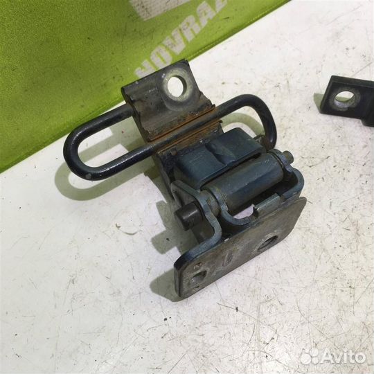 Петля двери передней Ауди А6 С5