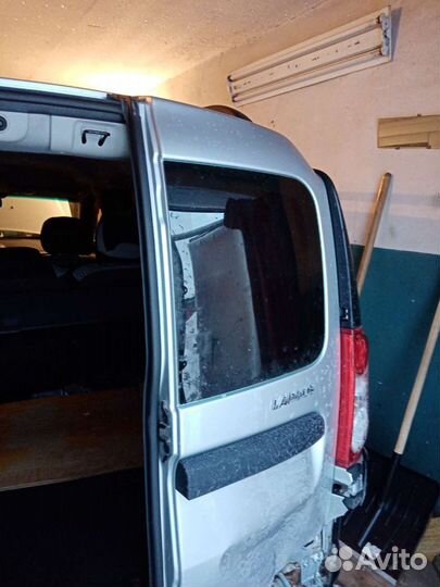 Дверь задняя погрузочная 2018 год