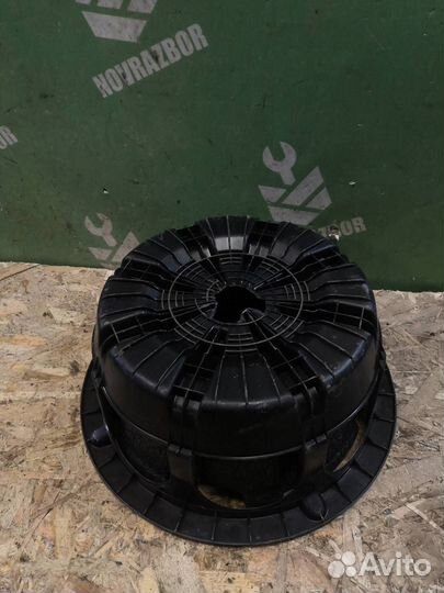 Ниша запасного колеса Мерседес Бенз 210 Е-класс