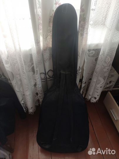 Акустическая гитара