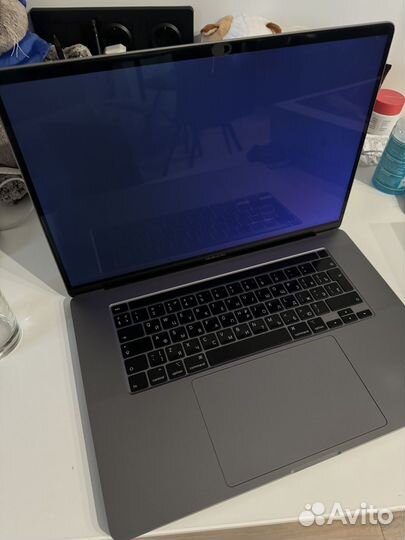 MacBook Pro 16 2019 i9 AMD Radeon Pro 5500M gddr6