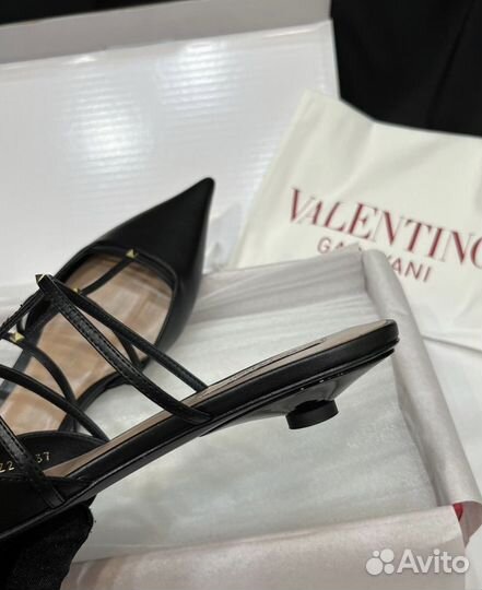 Босоножки женские Valentino