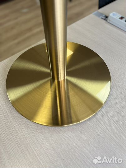 Золотое подстолье круглое 4205