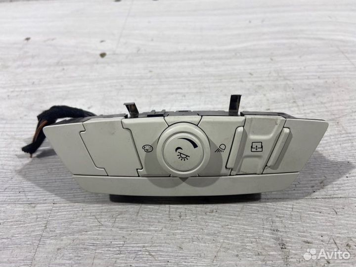 Кнопка открывания люка Ford Focus 3 (11-14) седан