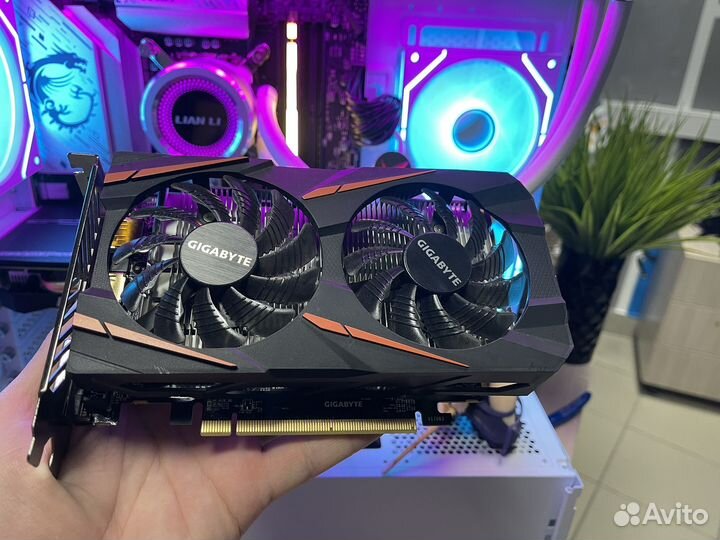 Видеокарта Gigabyte Rx 560 - 4gb. Состояние Идеал