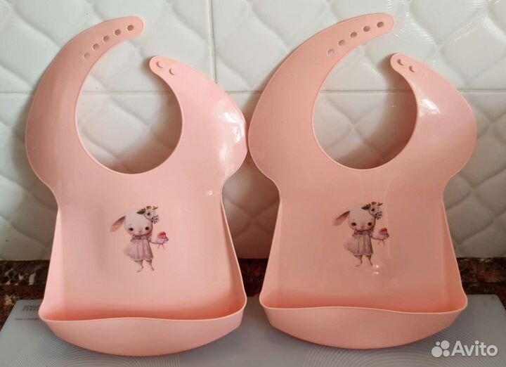 Нагрудник для двойни