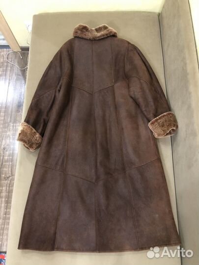 Дубленка натуральная женская с капюшоном