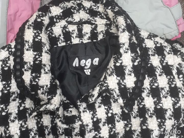 Пальто и куртки зимние и осенние