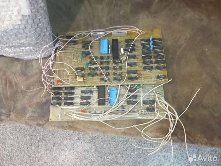 Материнская плата с процессором и памятью