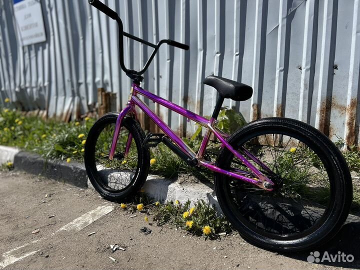 Трюковой велосипед BMX