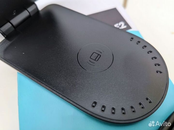 Беспроводная зарядная док-станция Теле2 iPhone