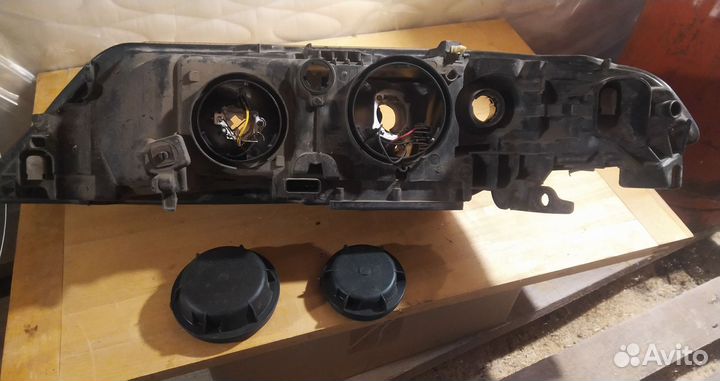 Фары лагуна 2 2002г