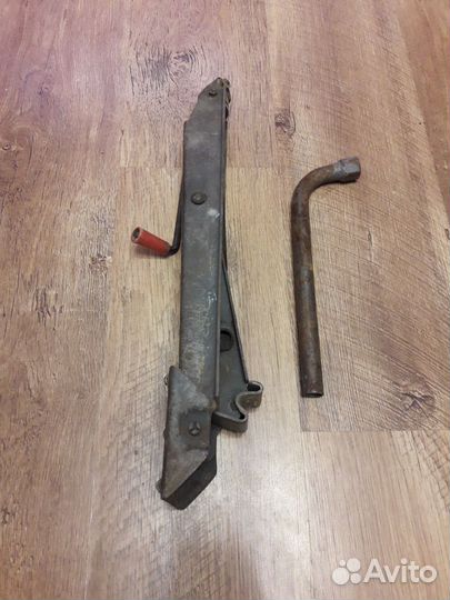 Домкрат винтовой VAG