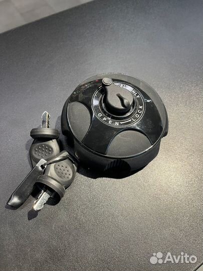 Крышка бензобака с замком 860200387