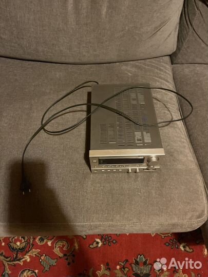 Hitachi проигрыватель