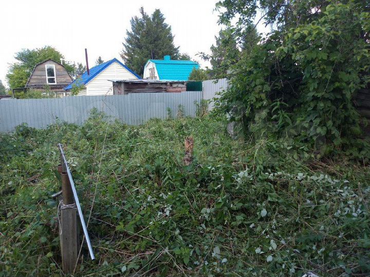 Дача 20 м² на участке 5 сот.