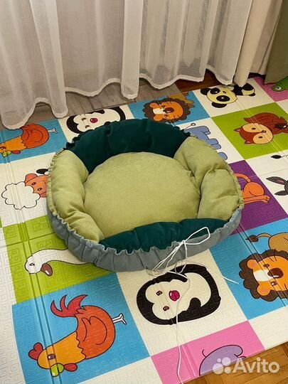 Лежанка для собак и кошек