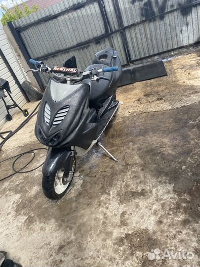 Yamaha aerox 50