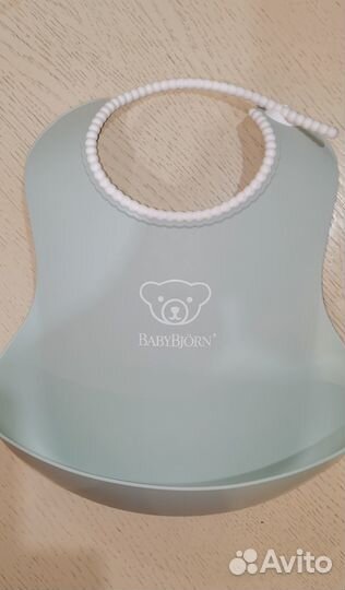 Слюнявчик BabyBjorn Нагрудник с карманом