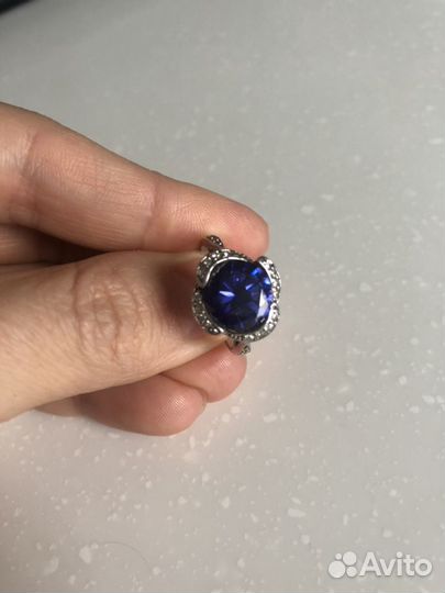 Серебряное кольцо