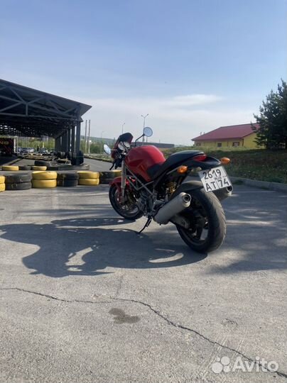 Ducati m800