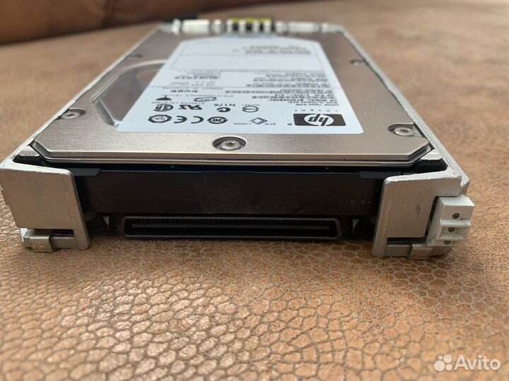 Жесткий сервера интерфейс scsi Ultra320 (80 pin)