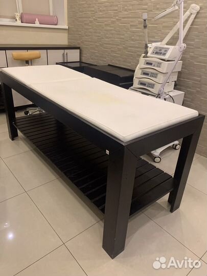 Массажная кушетка GEA цвет венге