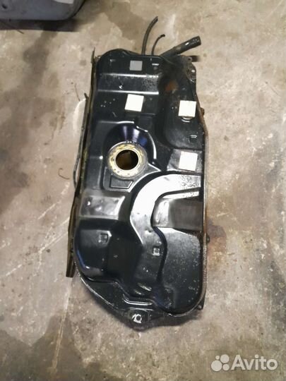 Топливный бак Mazda mpv lw 5w 1999-2006