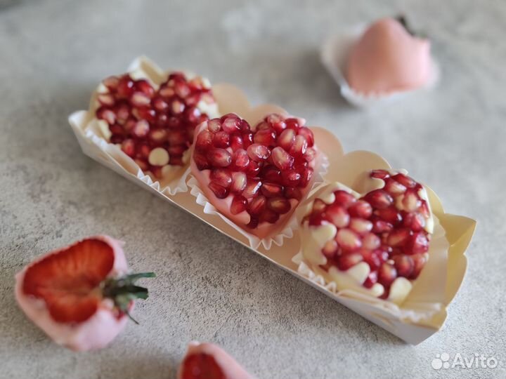 Гранат в шоколаде