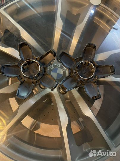 Оригинальные колесные колпачки Kia Sorento 22 R20