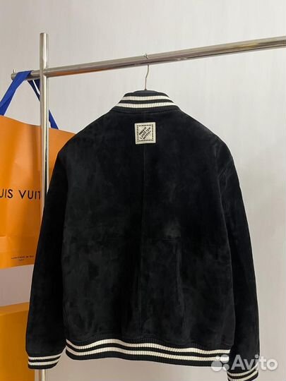 Бомбер однотонный Louis Vuitton