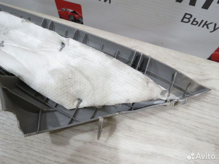 Обшивка передней стойки правая Hyundai Solaris