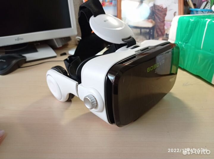 Очки вр для телефона Bobo VR Z4 + Геймпад