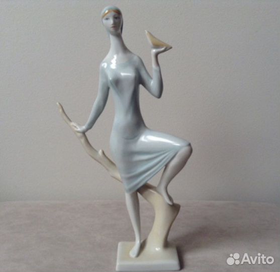 Статуэтка фарфор, Hollohaza, Венгрия