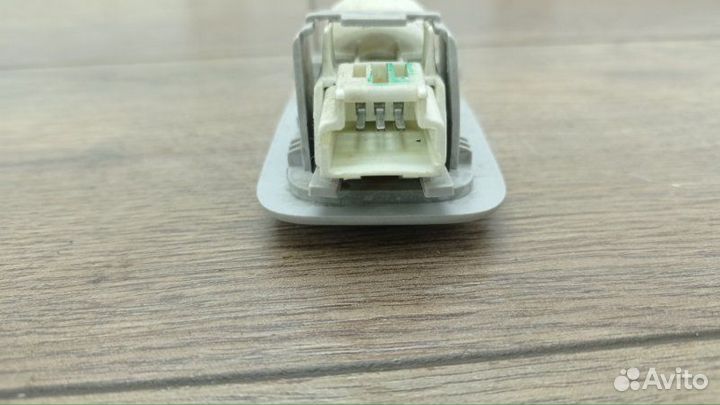 Плафон подсветки салона задний Peugeot 308 хетчбек