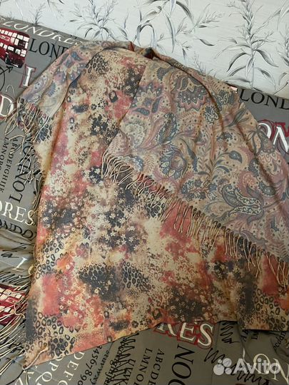 Женские шарфы и платки