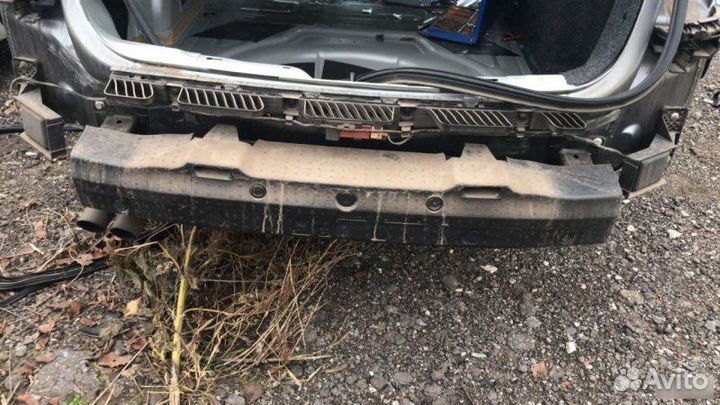 Усилитель бампера задний Volkswagen Jetta 6 2017