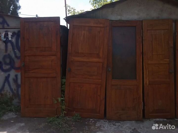 Продам дубовые двери в хорошем состоянии 5 шт