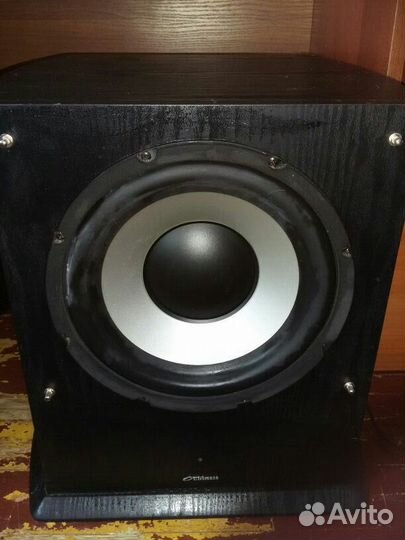 Сабвуфер Ultimate Korus SW - 10