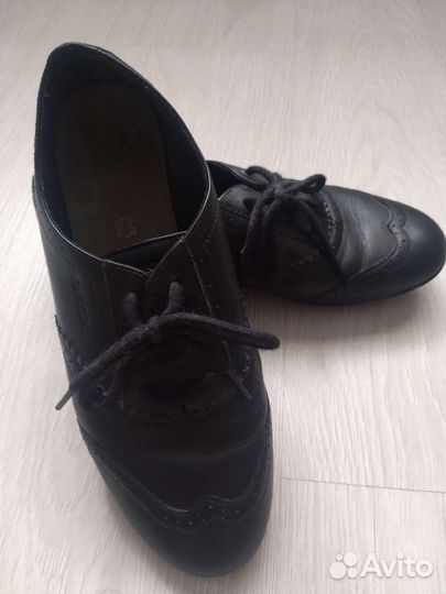 Полуботинки кожаные для девочки; женские 36 р-р
