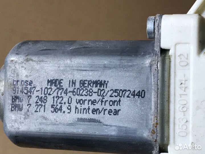 Мотор стеклоподъемника правый Bmw 5-Series 523I