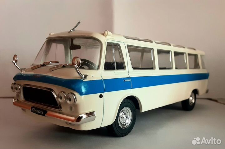 Модель автомобиля ЗИЛ-118 