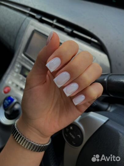 Маникюр с покрытием гель-лаком