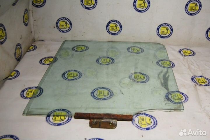 Стекло двери левое 1284623 DAF, XF 95, XF 105