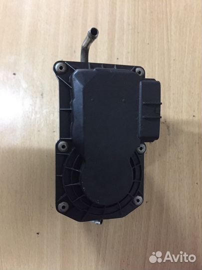 Дроссельная заслонка Toyota Camry 50