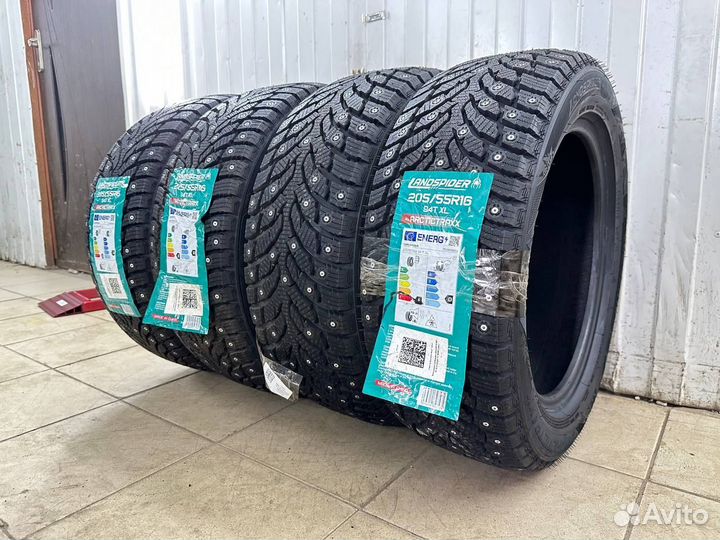 Landspider Arctictraxx 225/50 R17