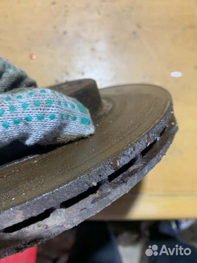 Диск тормозной передний Chevrolet Aveo T250 седан