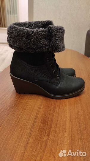 Ботинки 38 размер Ecco