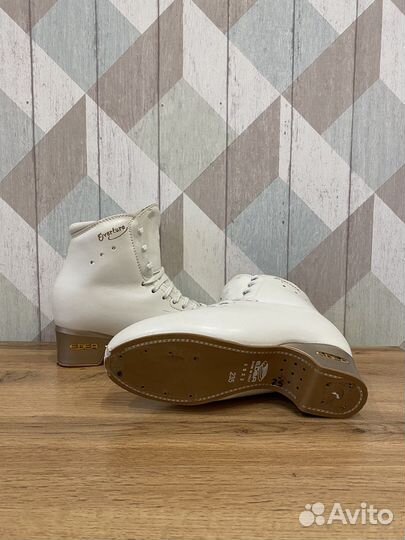 Фигурные коньки edea overture 235