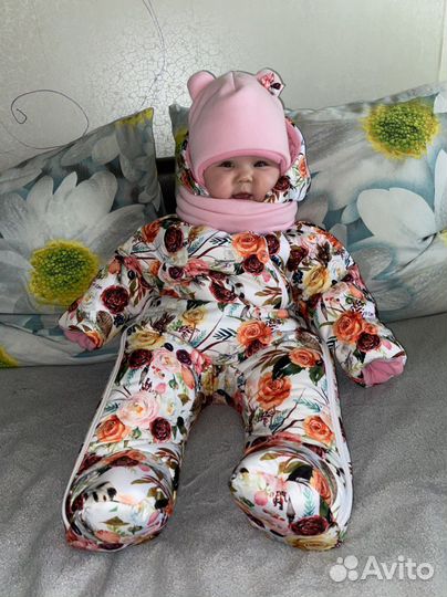 Зимний комбинезон для девочки